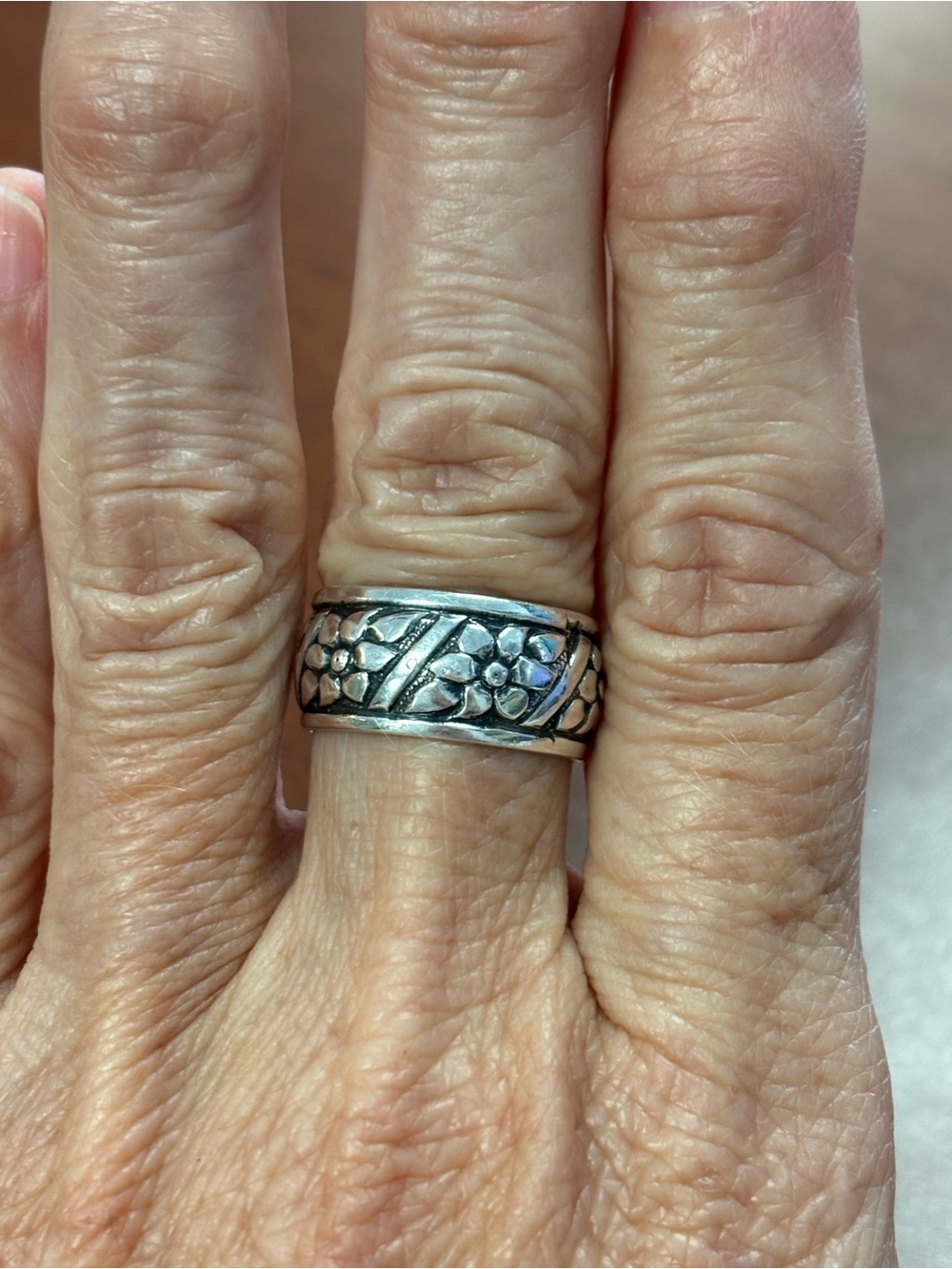 Sterling Floral Band Ring in Silver